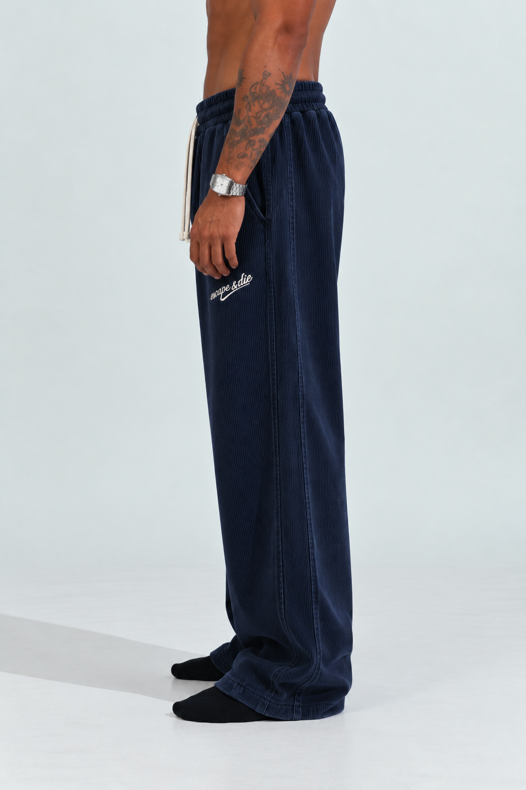 LAST ESCAPE CORDUROY SWEATPANT (NAVY BLUE)-thumbmail-4