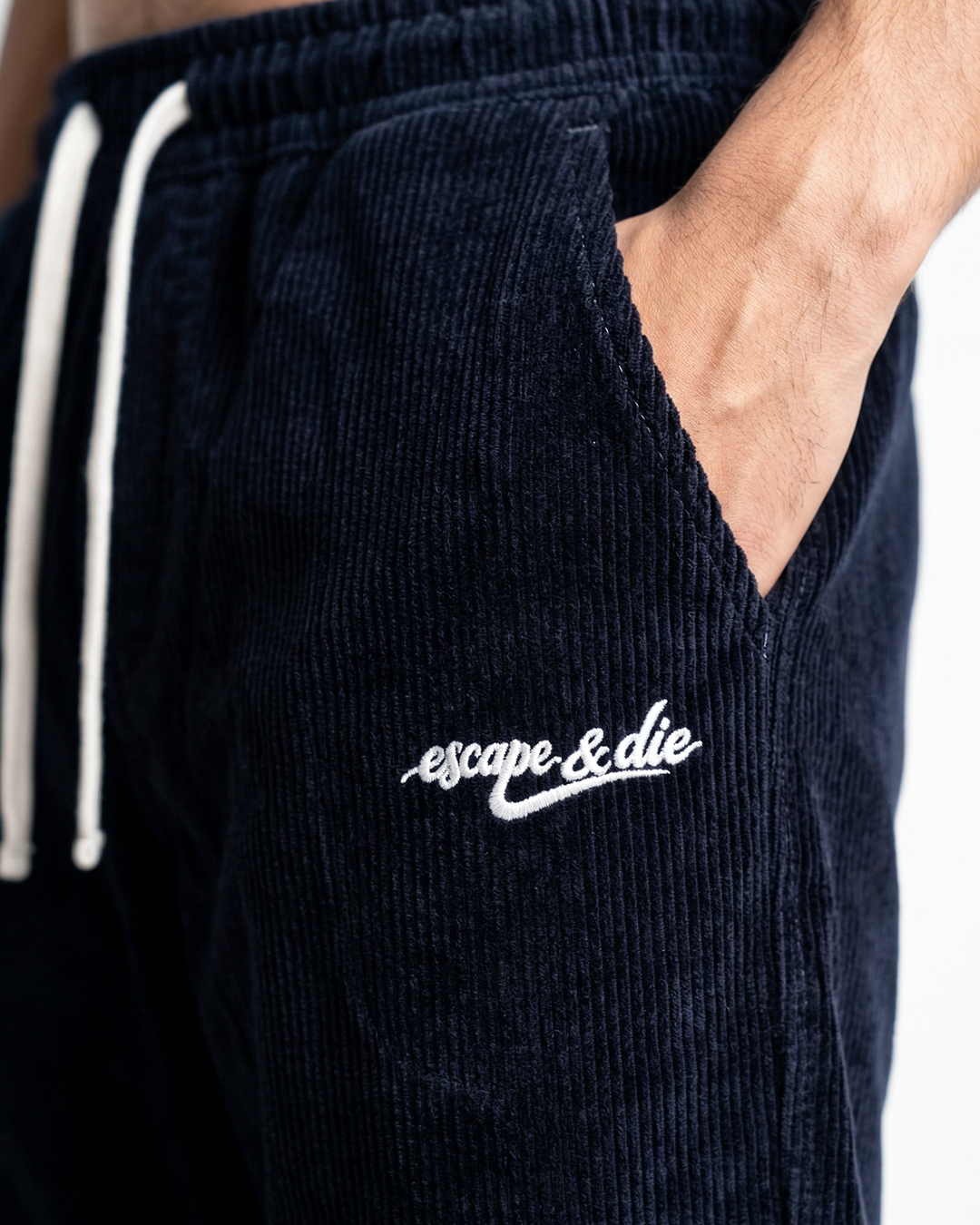 LAST ESCAPE CORDUROY SWEATPANT (NAVY BLUE)-thumbmail-3