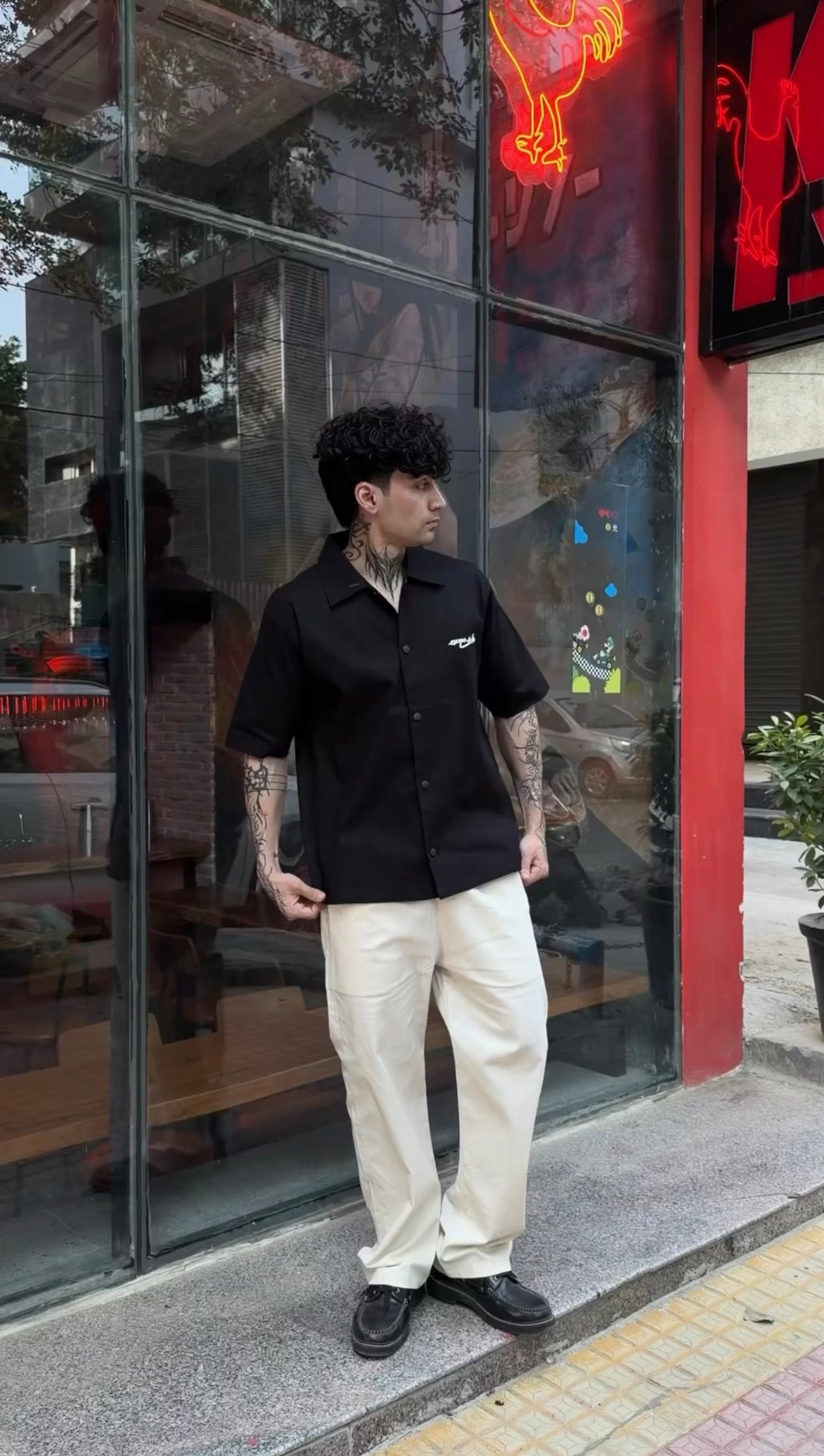 MIDNIGHT BLOOM LINEN SHIRT (BLACK)-thumbmail-2