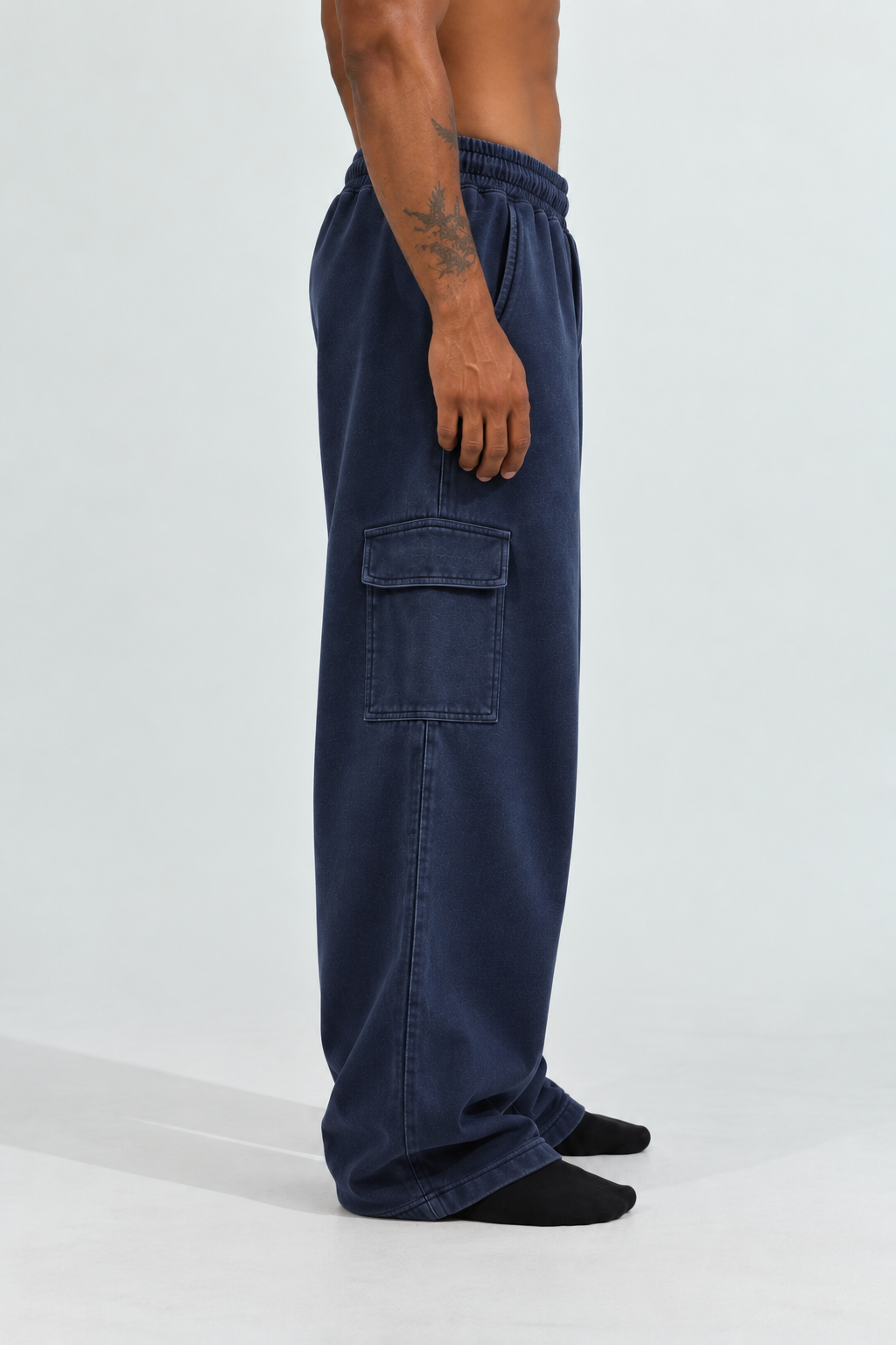 LAST ESCAPE SWEATPANT (NAVY BLUE)-thumbmail-3
